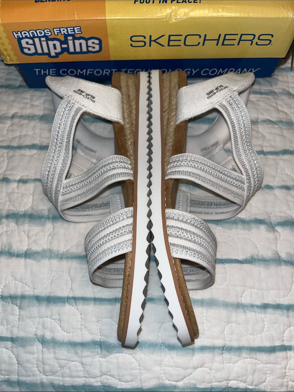 Skechers Bobs Hands-free Slip-Ins Desert Kiss/ White Elastic Women’s Sandals - Picture 6 of 13